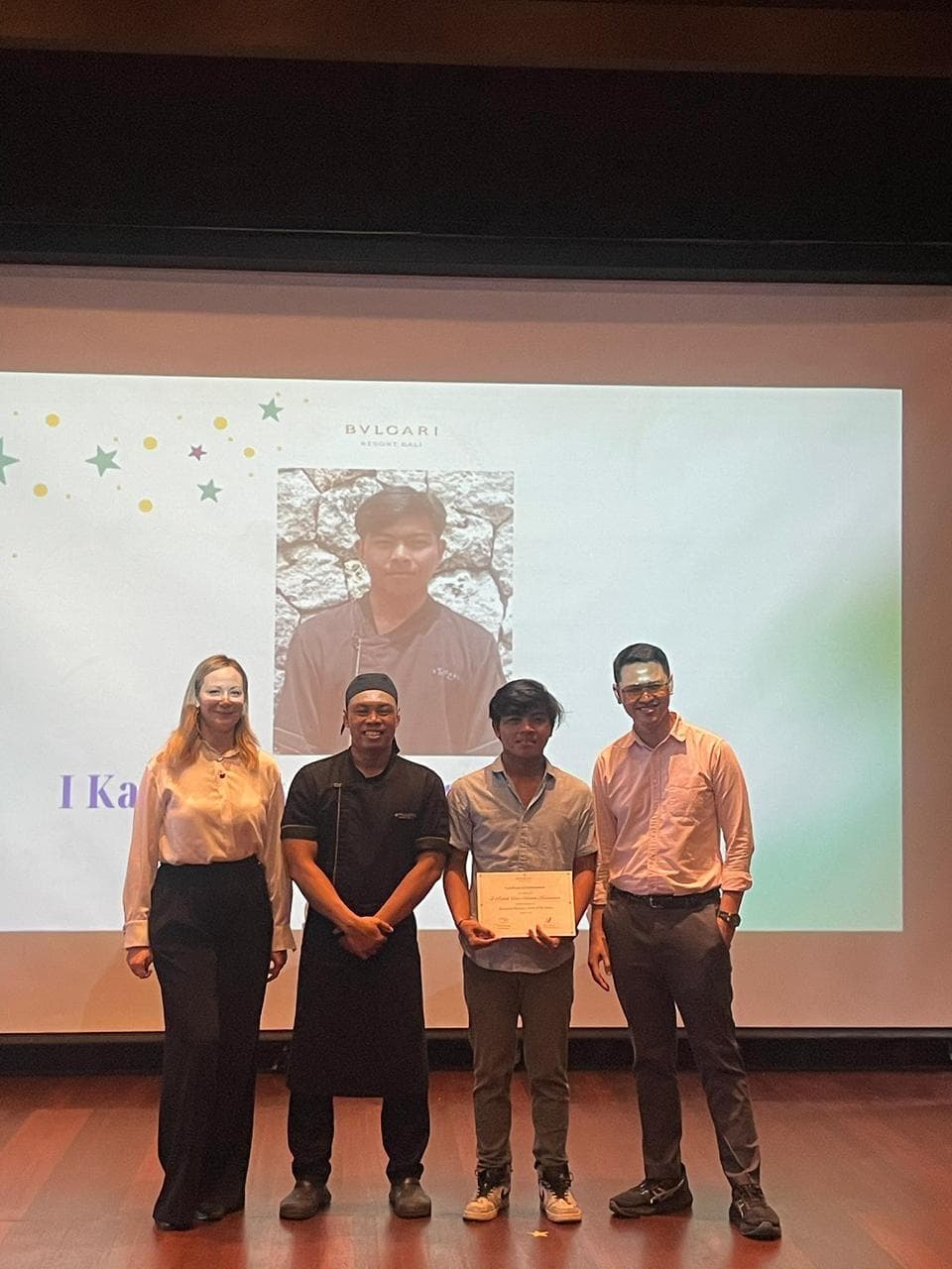 Pansophia Berbangga! Kadek Diva Adimas Kurniawan Raih Best Trainee di Bvlgari Resort Bali