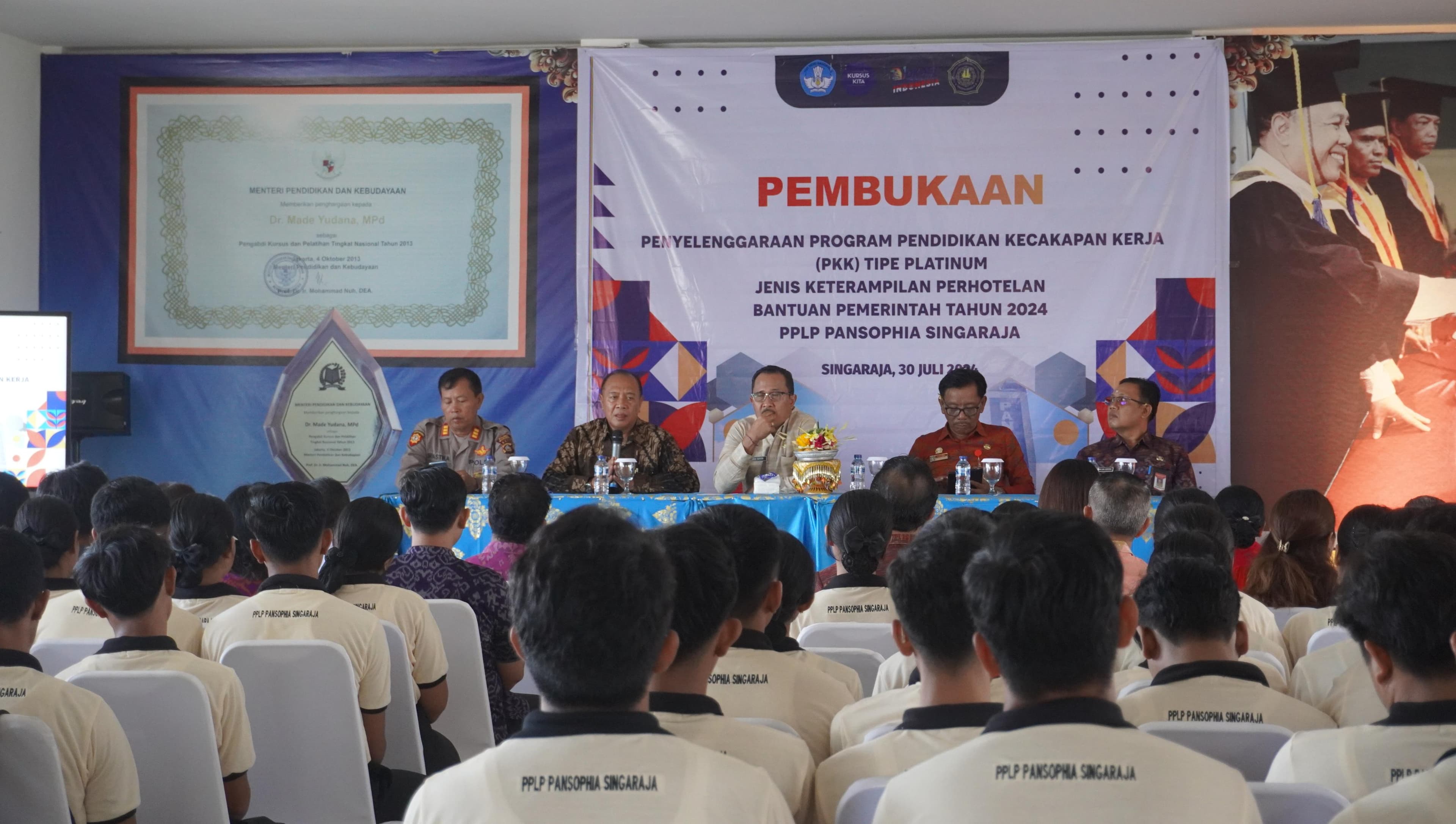 Pansophia Dipercaya Gelar PKK Platinum 2024: Siapkan 60 Mahasiswa Go International